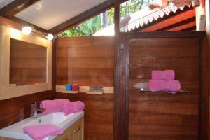 salle de bains case creole